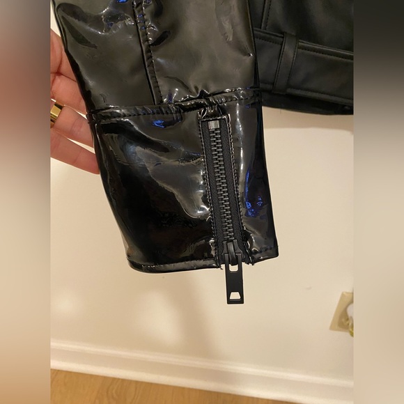 Black Jacket - Picture 10 of 13